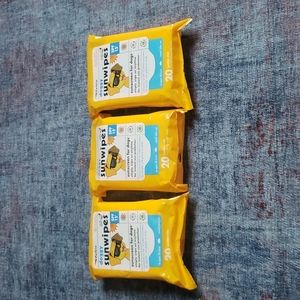 Petkin doggy sunscreen wipes.